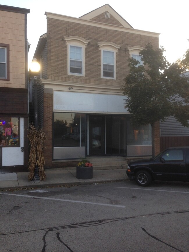Primary Photo - 3929 Main St