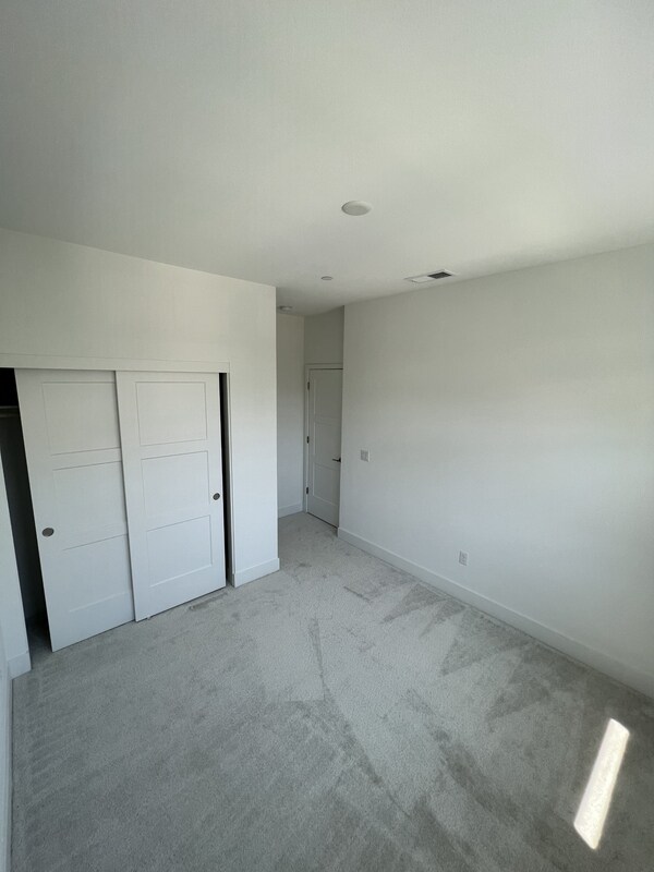 Building Photo - 426 Semillon Ln