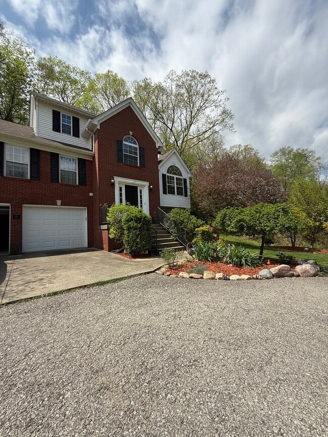 Building Photo - SIngle Family