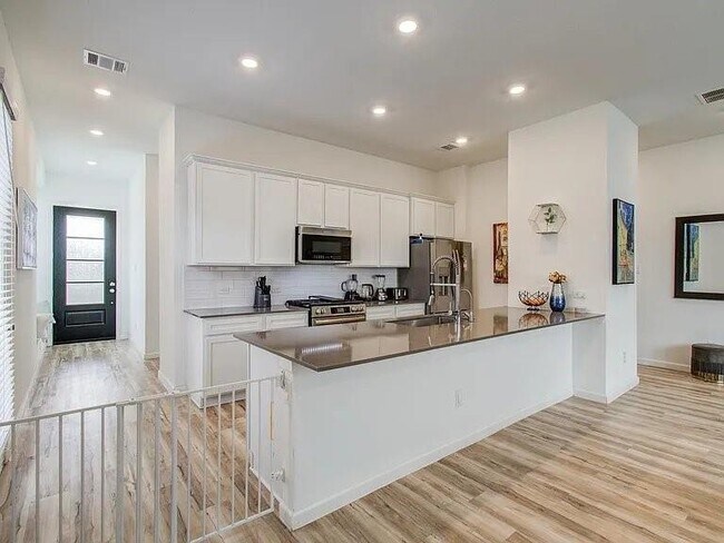 Building Photo - 5502 Amber Brook Ln