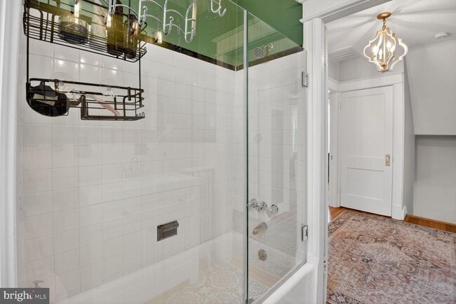 Building Photo - 3365 Runnymede Pl NW