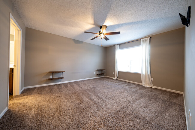 Building Photo - 15141 Emory Cir