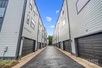 Building Photo - 411 Charles Ave