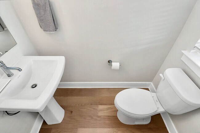 Building Photo - LoSo Terrace like new townhome available f...