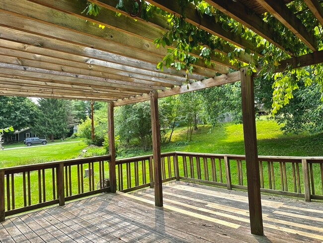 Building Photo - 6962 Adaside Dr SE