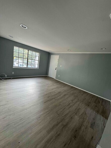 Building Photo - 44 Granville St