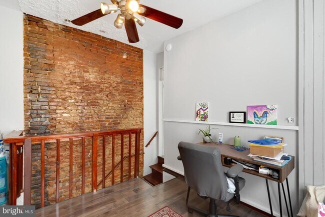 Building Photo - 2567 Kern St