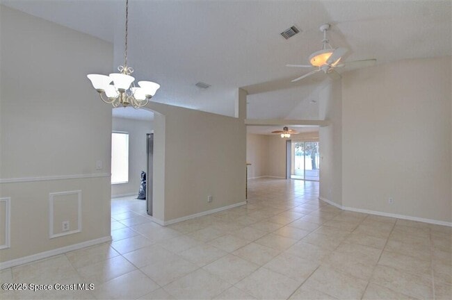 Building Photo - 2138 Caledonia Pl