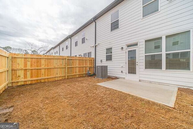 Building Photo - 56 Garrison Dr