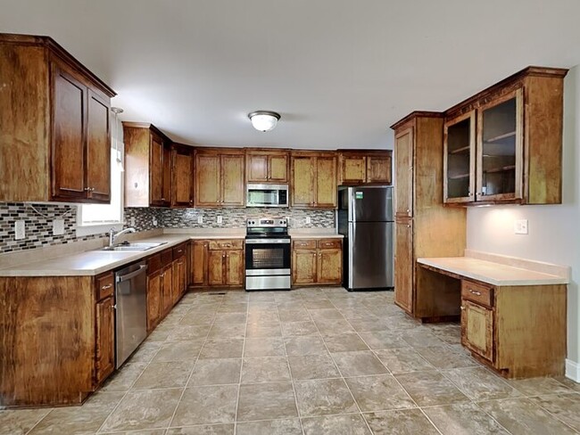 Building Photo - 224 Farrington Dr