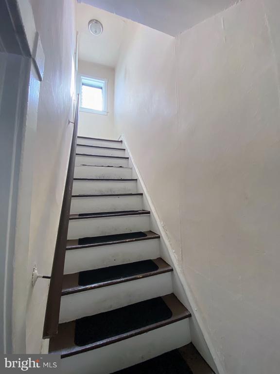 Building Photo - 5111 E Roosevelt Blvd