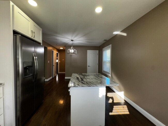 Building Photo - 564 Claymont Dr