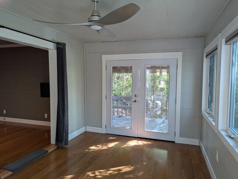 Building Photo - 505 Winding Way