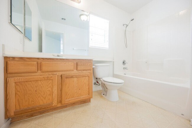 Building Photo - 3 bedroom - 2 story home located in 89141