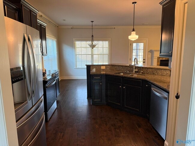 Building Photo - 134 Somer Creek Ln