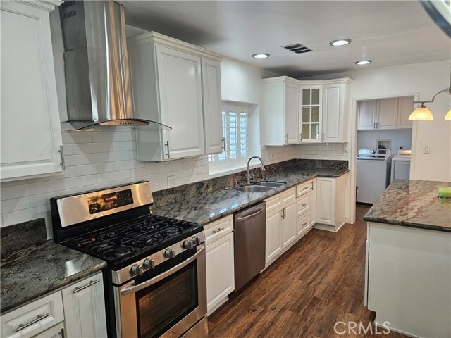 Building Photo - 1704 La Golondrina Ave