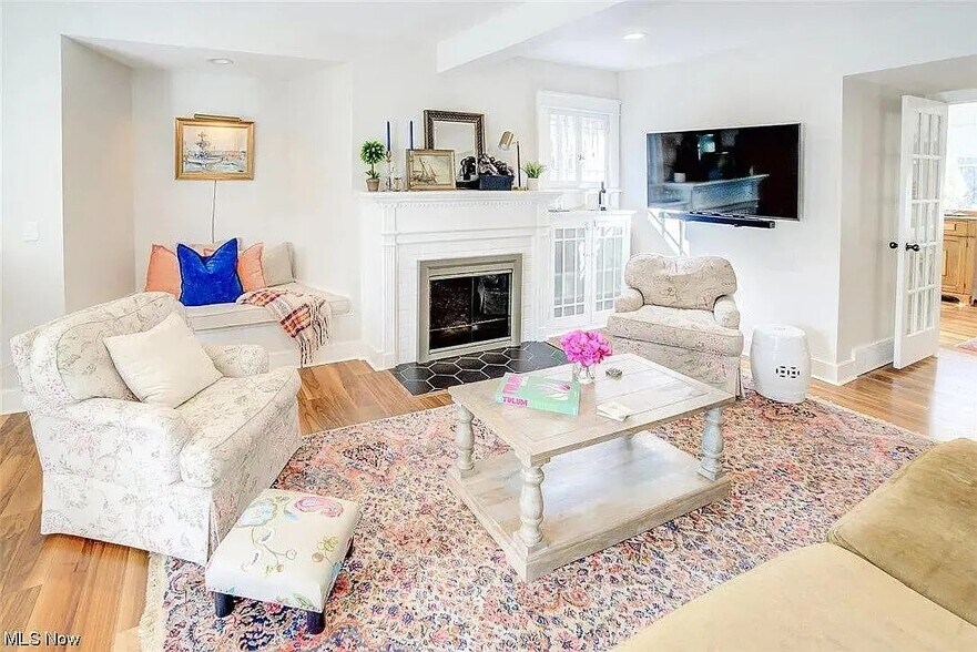 Building Photo - 343 E Garfield Rd