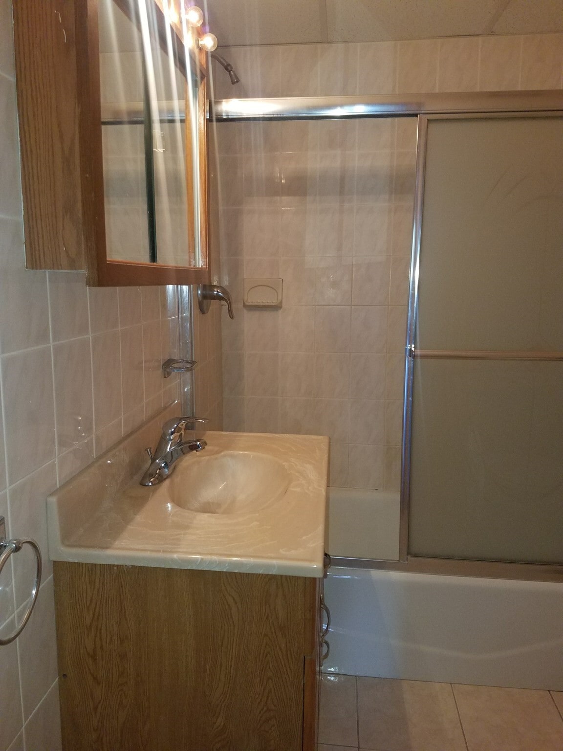 Building Photo - 46 Oliver St