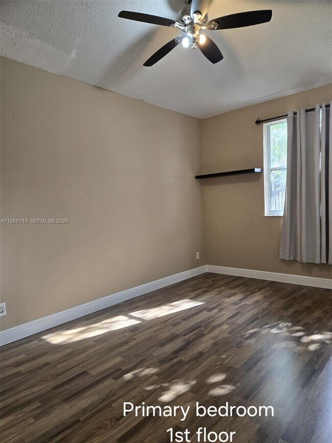 Building Photo - 821 NW 130th Ave