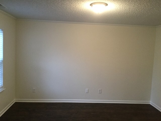 Building Photo - 1308 Crestfield Ct