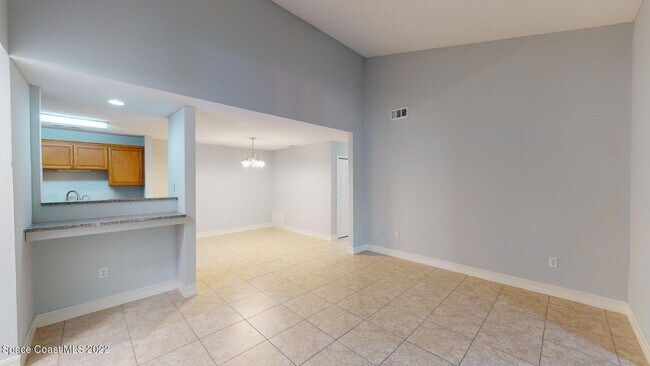 Building Photo - 225 S Tropical Trail