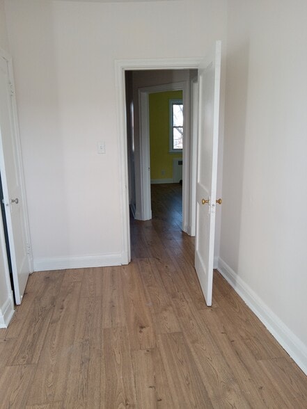 Building Photo - 1661 Ralworth Rd