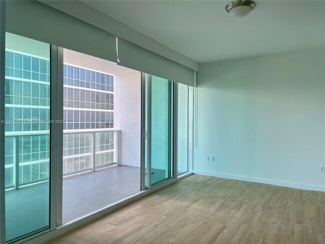Building Photo - 1040 Biscayne Blvd