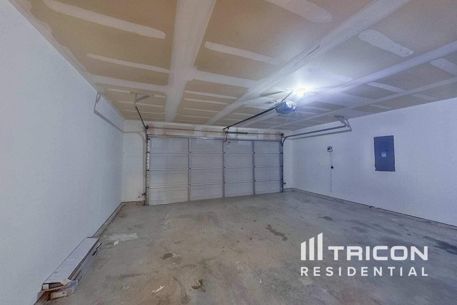 Building Photo - 3018 High Gate Dr