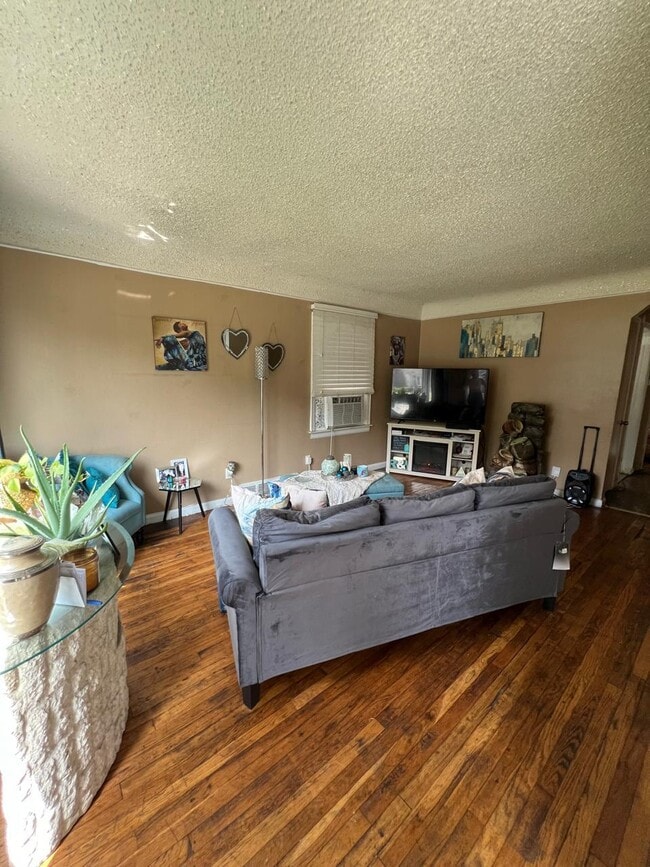 Building Photo - 16604 Winthrop St