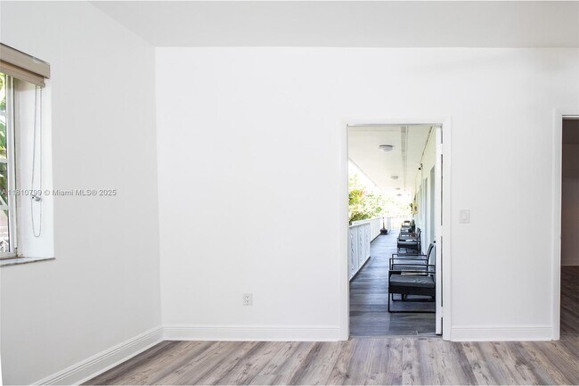 Building Photo - 8430 Harding Ave