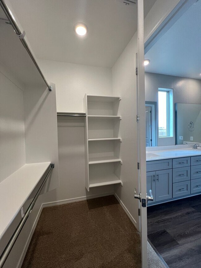 Building Photo - Brand New Home In Pronghorn Ranch!