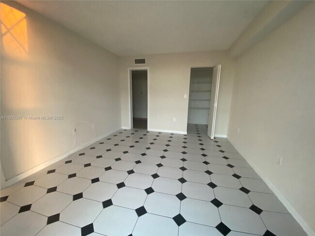 Building Photo - 11800 SW 18th St
