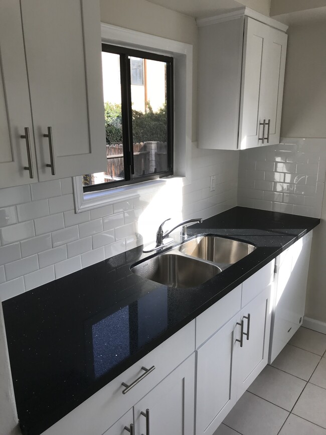 Kitchen View #1 - 430 West Linwood Avenue