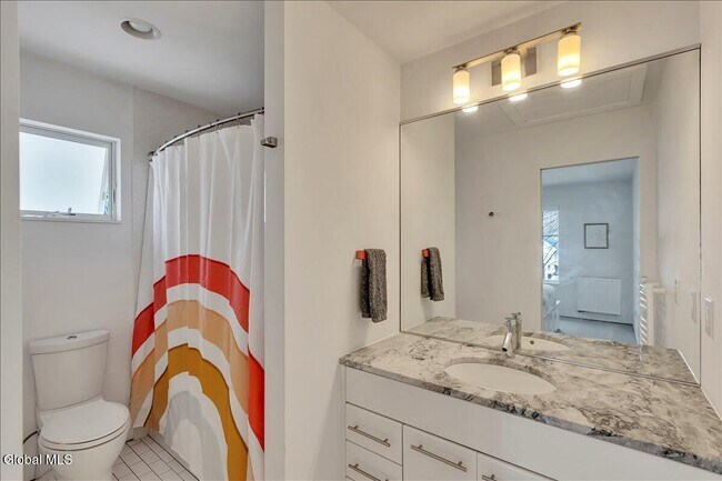 Building Photo - 18 Granite St