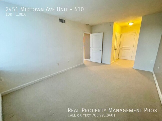 Building Photo - 2451 Midtown Ave