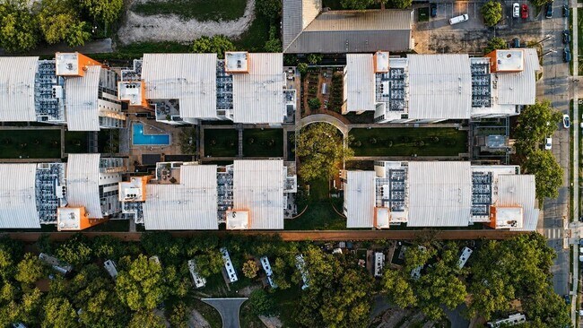 Building Photo - 1600 Barton Springs Rd