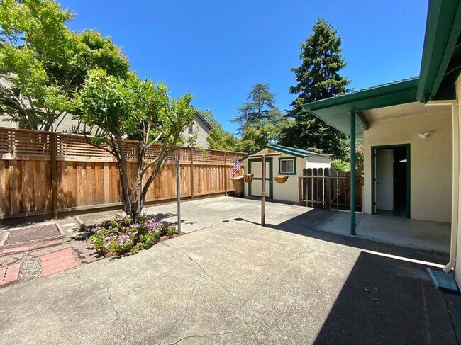 Building Photo - Beautifully Renovated 2-Bedroom Duplex Near Downtown Napa & Fuller Park
