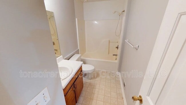 Building Photo - 5B Camino Ln