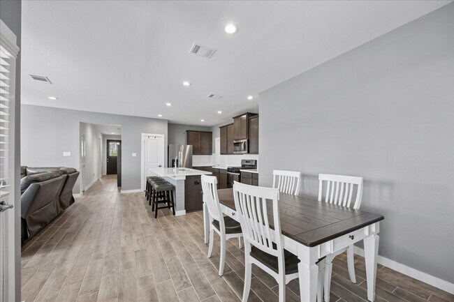 Building Photo - 33002 Carolyns Perfection Lp