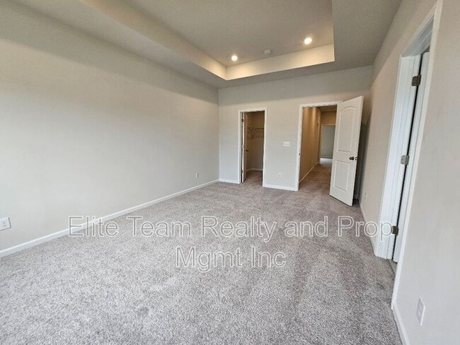 Building Photo - 5416 Kinsbridge Dr