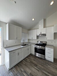 Building Photo - 4041 Franklin Ave