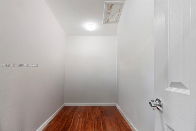 Building Photo - 2508 SW 14th Ave