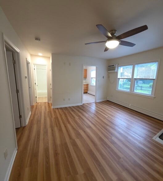 Building Photo - 139 2nd St