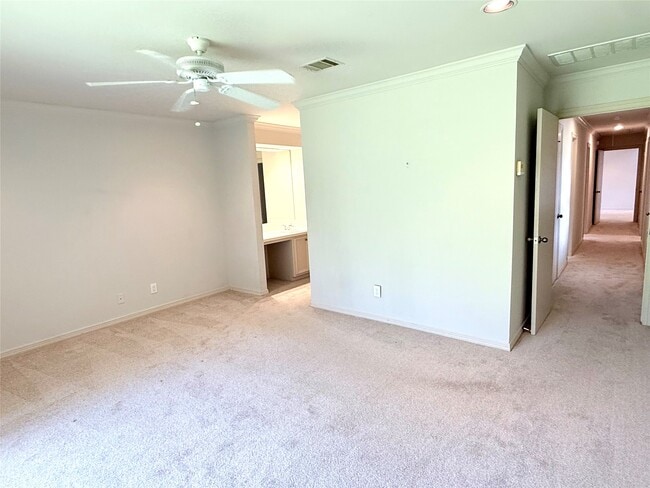 Building Photo - 1611 Potomac Dr