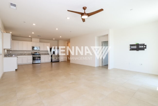 Building Photo - Gorgeous Home in Rancho with a POOL!