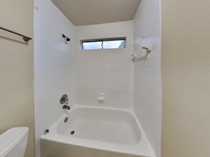 Building Photo - 25622 Oakridge Forest Ln