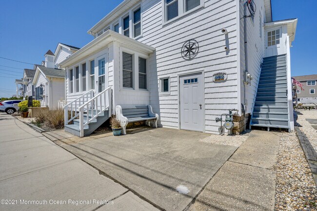 Primary Photo - 292A N St