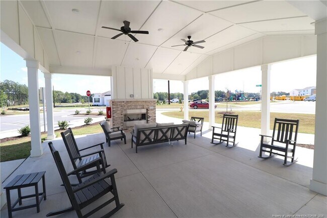 Building Photo - 360 Freestall Dr