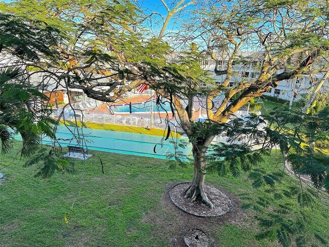 Building Photo - 5200 NE 24th Terrace