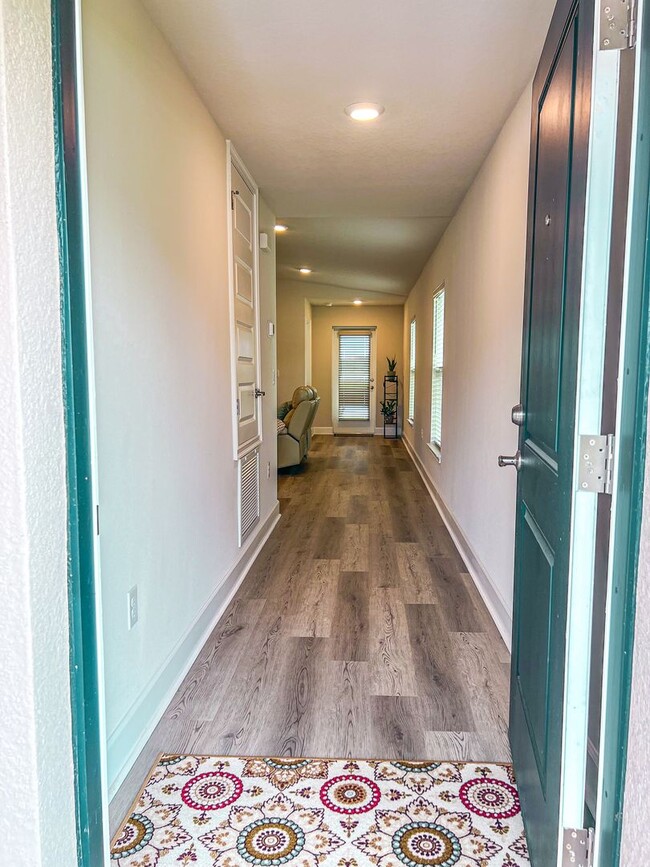 Building Photo - Beautiful 3 Bedroom Home with Pond View & No Rear Neighbors